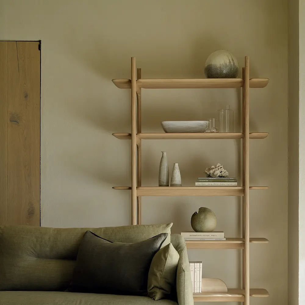 21413_Weave_sofa_Green_21702_Nomad_kilim_rug_51347_PI_rack_oak_51347_PI_rack_oak_51585_Bok_coffee_table_oak_HQ