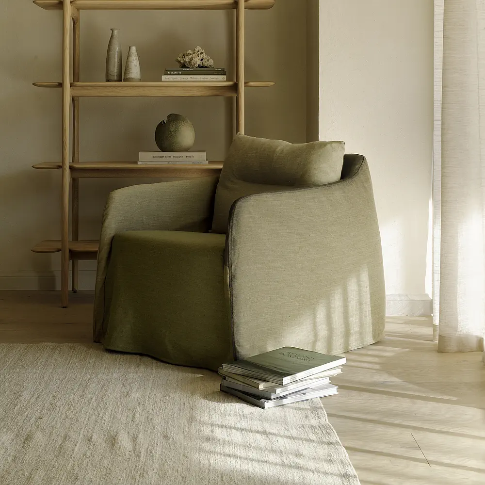 21411_Weave_lounge_chair_Green_21702_Nomad_kilim_rug_HQ