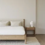 52071_PI_bed_oak_Cloud_fabric_51400_PI_bedside_table_oak_21755_Dunes_rug_Sand_21312_Wave_cushion_Off_White_1_WEB