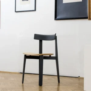 Nora chair