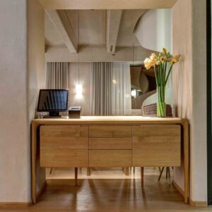 Latus sideboard