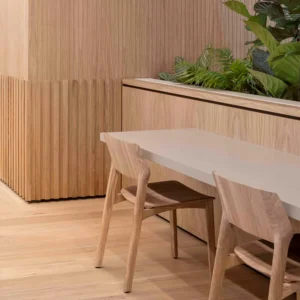 Fin chair